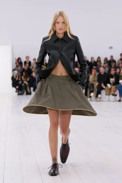 Look 29